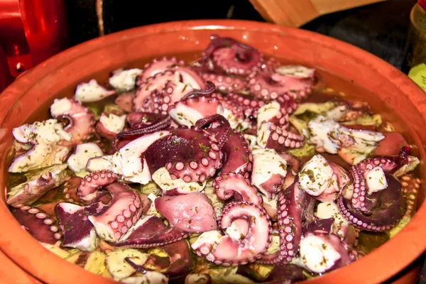 Ahtapot Galiçyaca style (pulpo a la gallega), İspanyolca tapas yemek