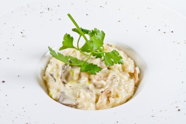 mantarlı risotto kase.