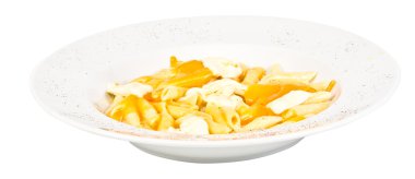 parmesan, dor mavi, chamamber ve mozzarella ile Penne makarna