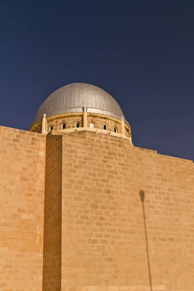 Innenraum einer großen Moschee in Mahdia, Tunesien — Stockfoto