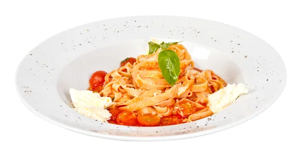 Pasta (tagliatelle) with cherry tomato and mozzarella — Stock Photo, Image