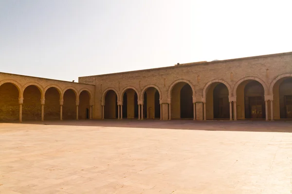マーディア、チュニジアのモスクの内部 — ストック写真