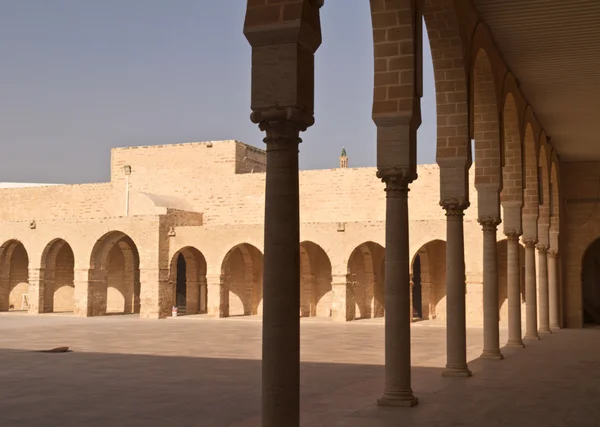 Interiören i stora moskén i mahdia, Tunisien — Stockfoto