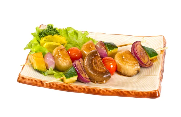 흰색 배경에 고립 된 맛 있는 구운된 야채 — 스톡 사진
