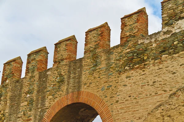 Eptapyrgio テッサロニキの上部の町の城壁 — ストック写真
