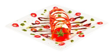 Klasik caprese salatası