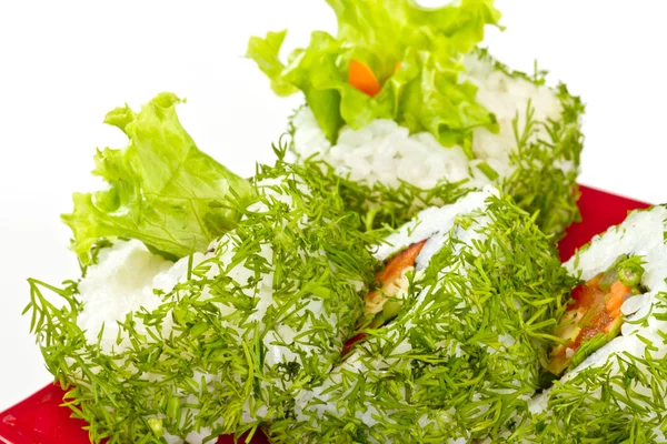 Japanisches vegetarisches Brötchen mit Dill und Gemüse — Stockfoto