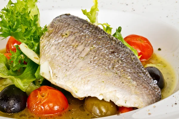Sopa de pescado con dorado y verduras —  Fotos de Stock