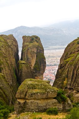 Meteora kayalıklarla ve Manastırlar