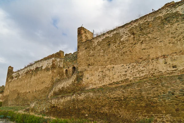 Eptapyrgio de versterkte muur in de bovenste stad van thessaloniki — Stockfoto