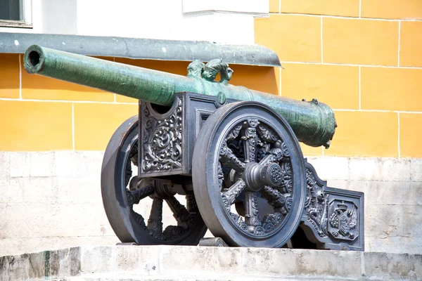 L'antico cannone nel Cremlino di Mosca — Foto Stock