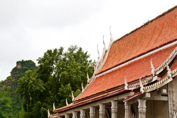 Hermoso templo tailandés en Tailandia —  Fotos de Stock