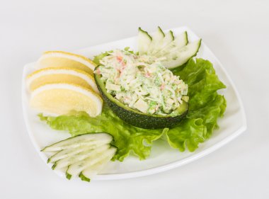 Yengeç eti salata avokado - Japonya mutfak yeşil havyar ile