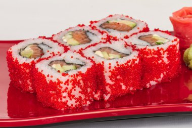 tobiko baharatlı maki sushi - sıcak rulo tobiko çeşitli tip (