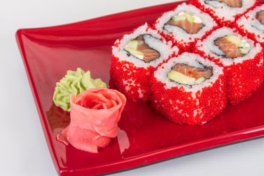 tobiko baharatlı maki sushi - sıcak rulo tobiko çeşitli tip (
