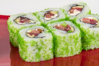 tobiko baharatlı maki sushi - sıcak rulo tobiko çeşitli tip (