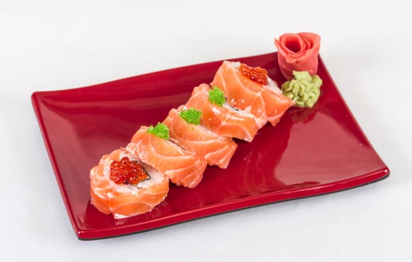 Japanisches Sushi traditionelles japanisches Food.Roll aus Lachs, re — Stockfoto