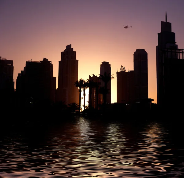 Dubai z nowoczesnymi budynkami centrum — Zdjęcie stockowe