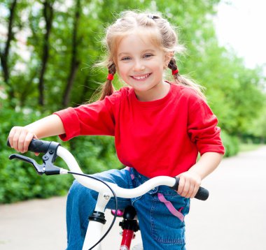 Bisiklet ile kız