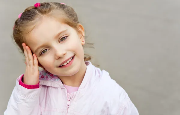 Bela liitle menina close-up — Fotografia de Stock