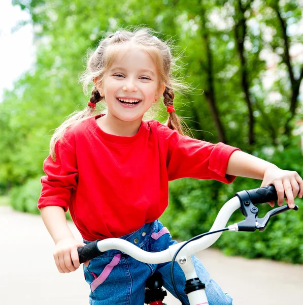 Dziewczyna z rowerów — Zdjęcie stockowe