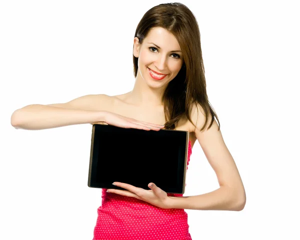 Mooie brunnete vrouw bedrijf laptop — Stockfoto