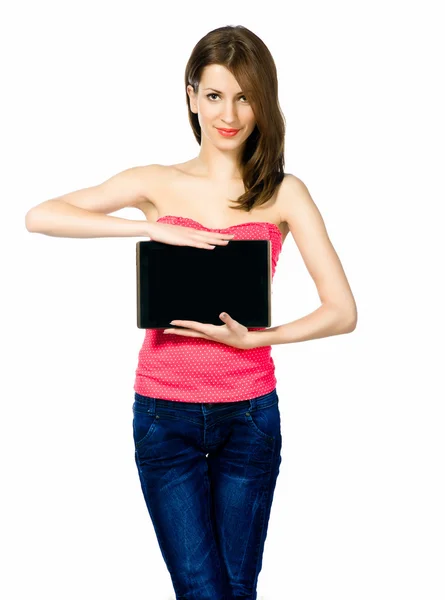 Krásný brunnete žena hospodářství laptop — Stock fotografie