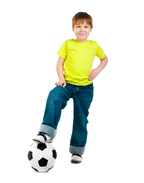 Kleiner Junge mit dem Ball — Stockfoto