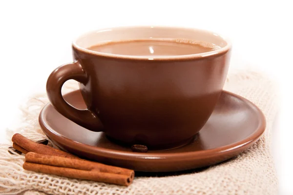 Taza de café de cerámica con canela —  Fotos de Stock