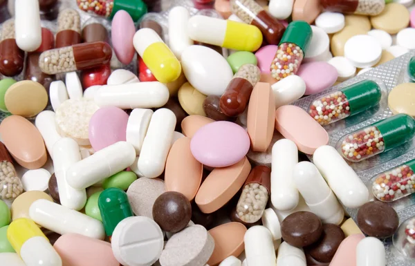 Много таблеток — стоковое фото