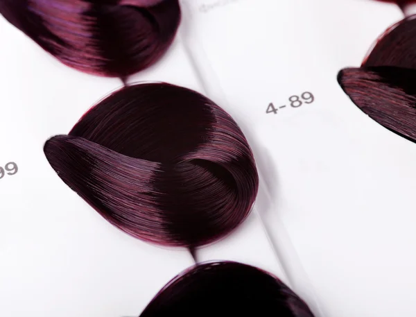 Färgade lås av hår — Stockfoto