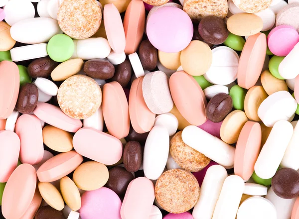 Un mucchio di pillole colorate — Foto Stock