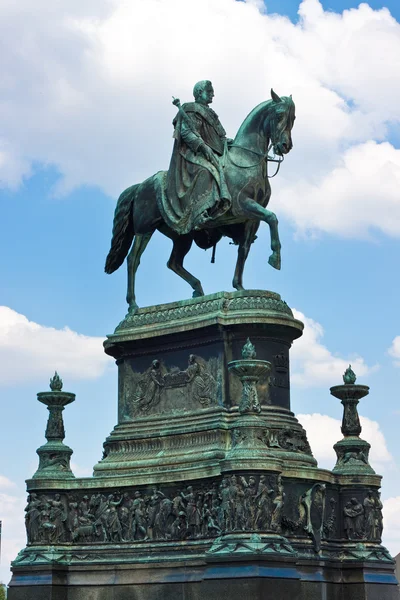Έφιππο ανδριάντα του βασιλιά Ιωάννη της Σαξονίας στη Δρέσδη, Γερμανία — Φωτογραφία Αρχείου