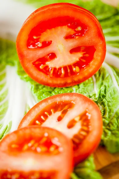 Skär tomater — Stockfoto