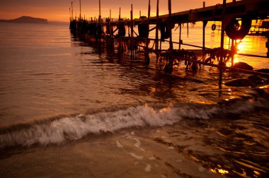 Pier günbatımı