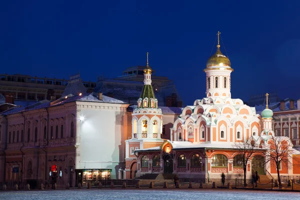 Katedrála kazan ikony božské matky na červenou oblast v Moskvě — Stock fotografie
