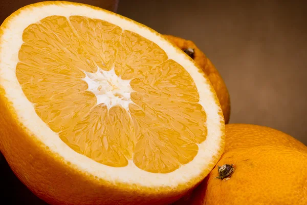 Half an orange — Stock Photo, Image