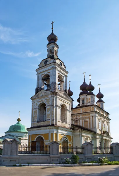 Trinity Church y Vvedensky en Ples, Rusia — Foto de Stock