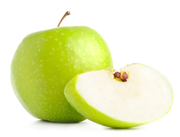Manzana verde y es rebanada aislada en blanco —  Fotos de Stock
