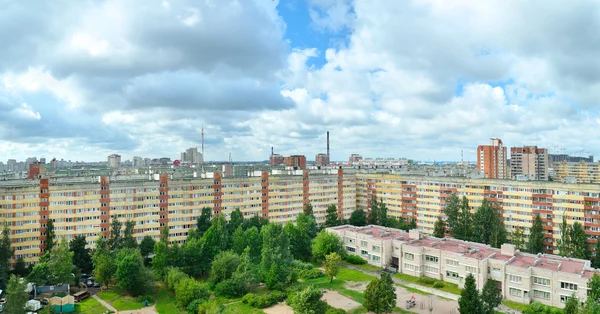 Панорамный вид на городскую архитектуру в России — стоковое фото