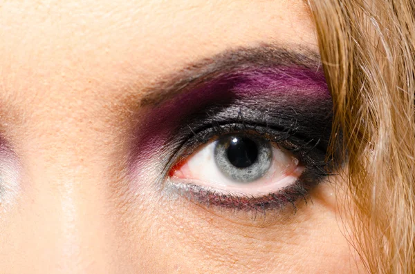 Olho feminino close-up — Fotografia de Stock