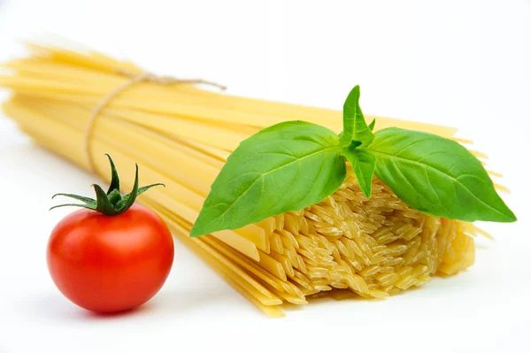 Ingredients for spaghetti — Stock Photo, Image