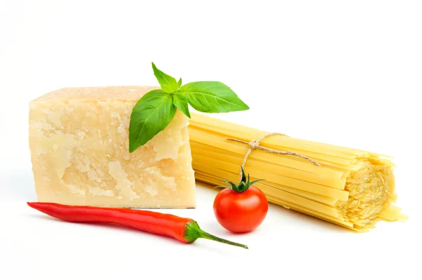 Grundzutaten für Spaghetti — Stockfoto