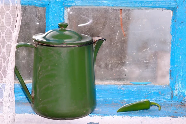 Teapot and pepper — Stock Photo, Image