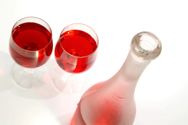 Szklanki wina i wina — Zdjęcie stockowe