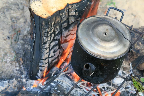 Schwarzer Wasserkocher — Stockfoto