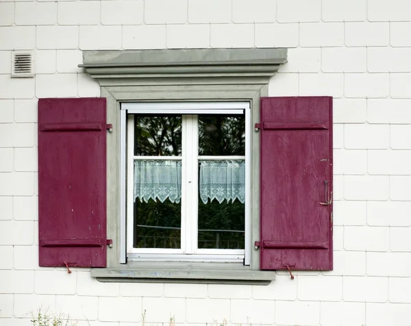 Fönster och vägg — Stockfoto