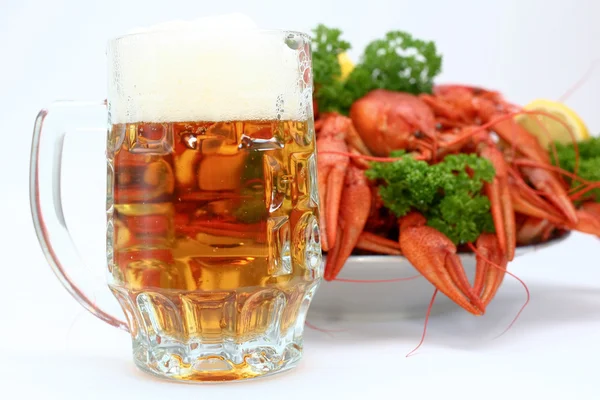 Cerveja com lagostim — Fotografia de Stock