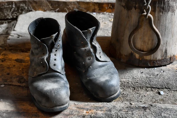 Old shoes — Stock Photo, Image