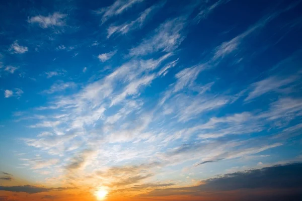 Parlak parlayan günbatımı — Stok fotoğraf